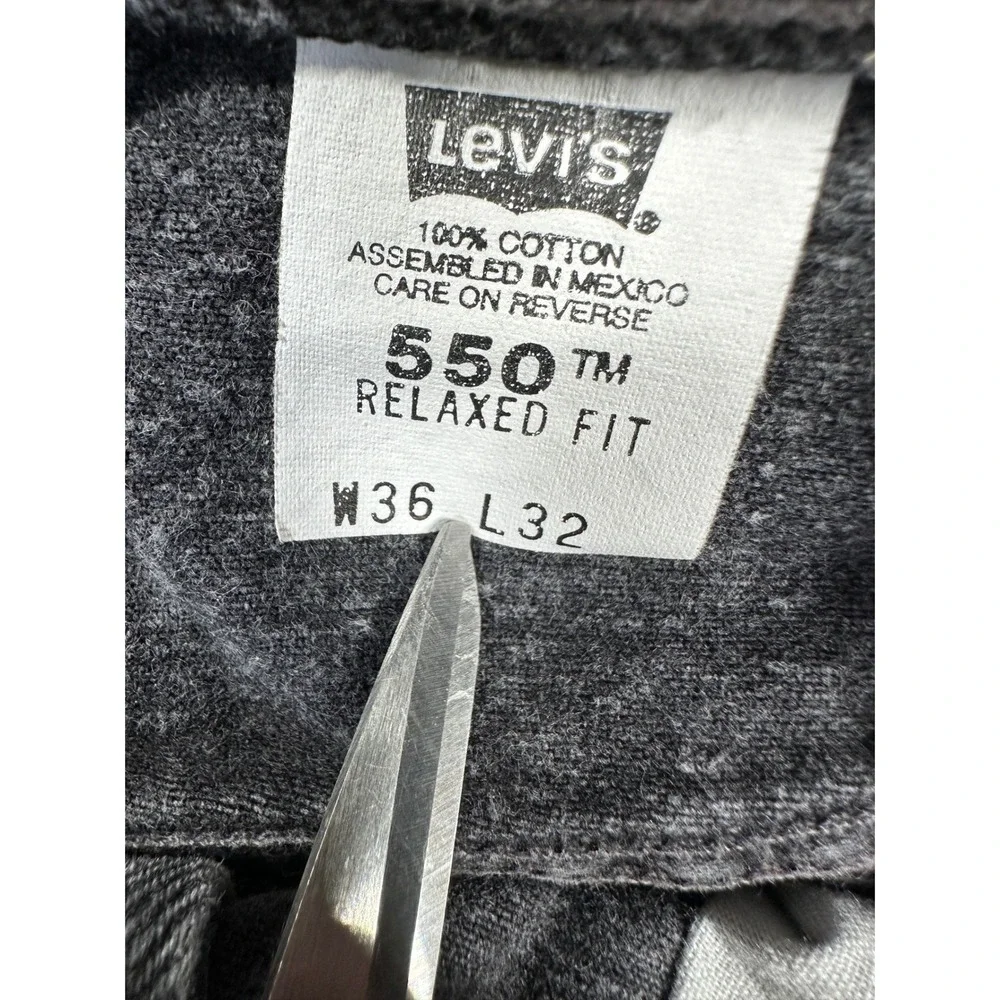 Vintage Y2K Levi's 550 Relaxed Fit Jeans Men 36x32 Black Tapered Leg Heavyweight